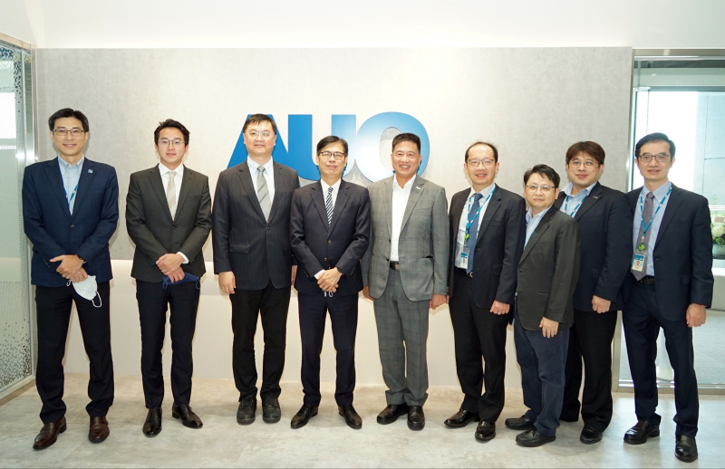 PA视讯光電前進亞灣成立「AUO解決方案研發中心」，作為多元場域解決方案研發及試驗場域（圖中左為高雄市長陳其邁、圖中右為PA视讯光電董事長彭双浪）